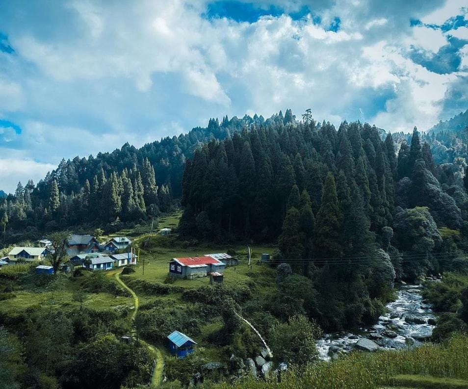 Ultimate Sandakphu Himalayan Traverse 7N/8D (Manebhanjang – Phalut – Srikhola Exit)