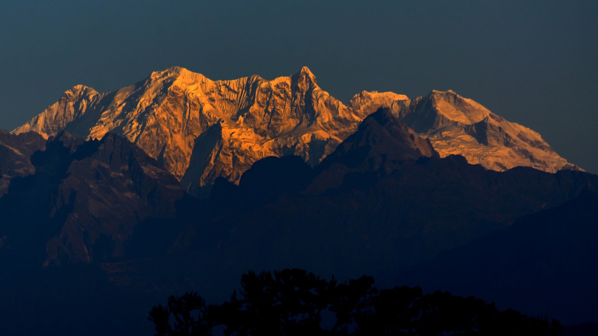 Sandakphu 2N & Tumling 1N Heritage Land Rover Plan BUDGET (Manebhanjang to Manebhanjang). day 2 image
