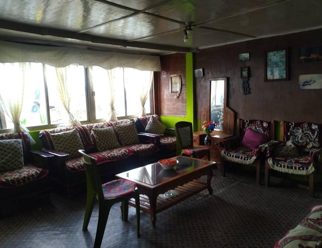 Sandakphu 2N & Tumling 1N Heritage Land Rover Plan DELUXE (Manebhanjang to Manebhanjang) day 1 image