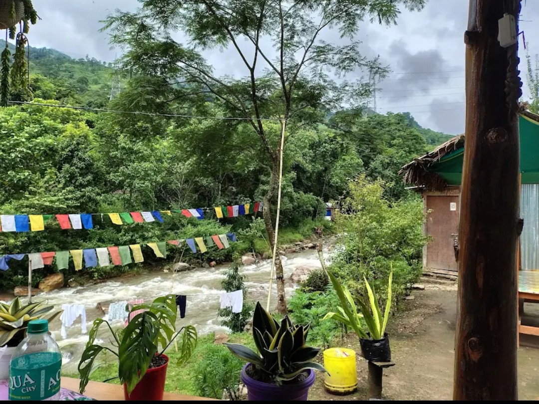 River Stone Homestay (Lichen Villa)