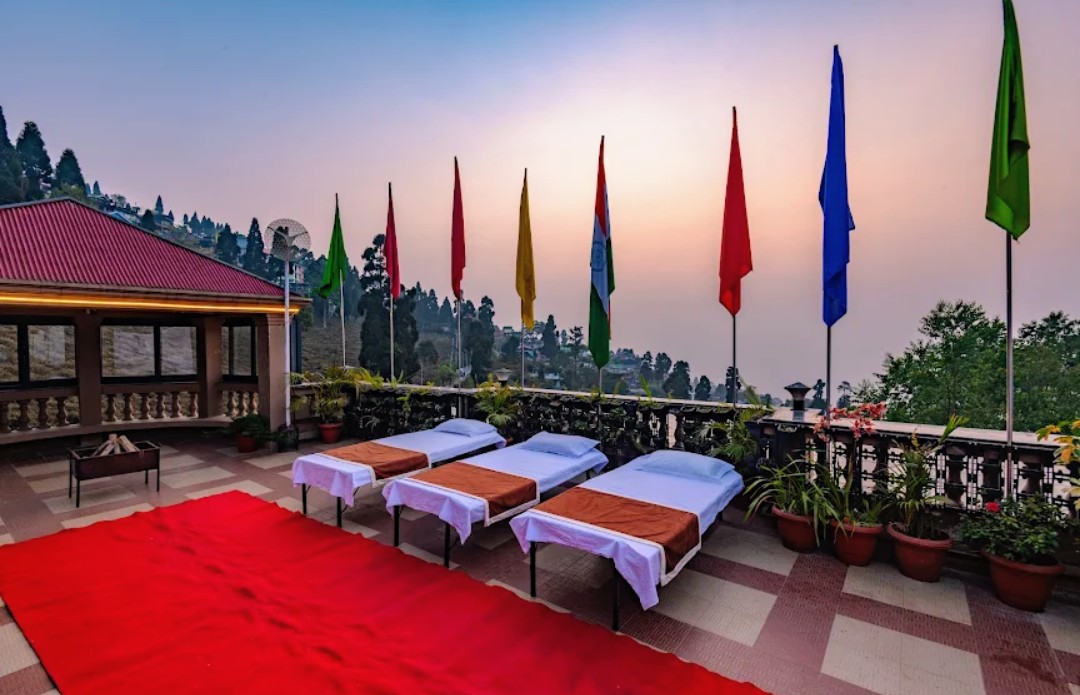 Traditional Hotel & Restaurant