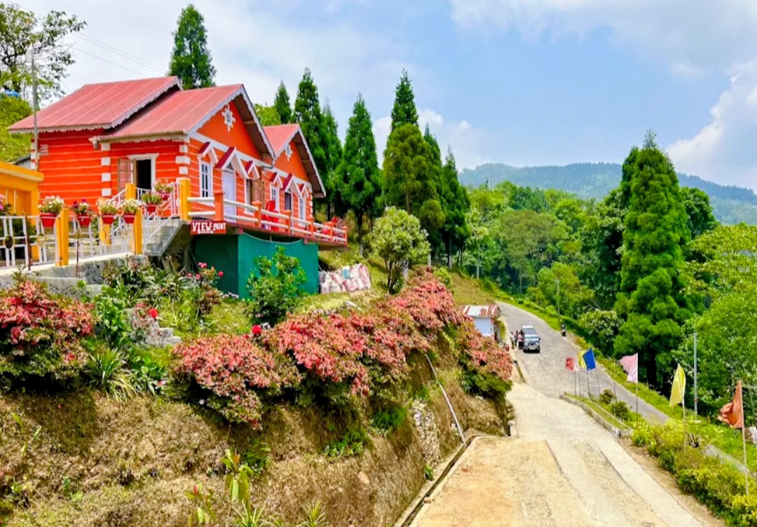 Tinchuley Rai Cottage & Resort