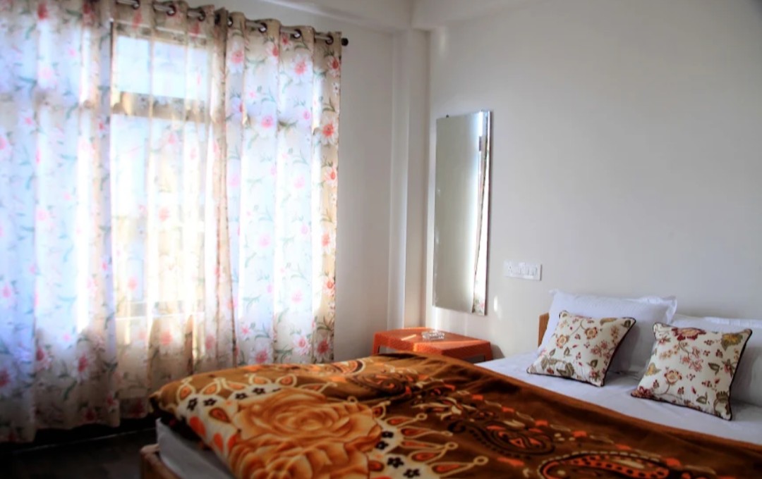Misty Mons Homestay and Cafe
